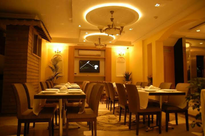 Hotel Bulvar Истанбул Екстериор снимка